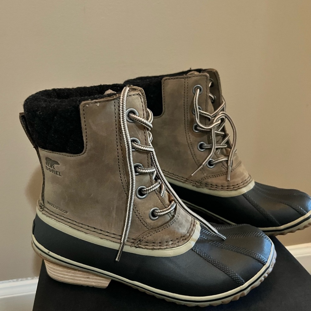 Sorel SlimPack Lace II boots